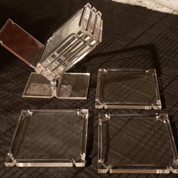 Unique Plastic Coasters. - Picture 2 of 7